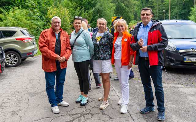 [FOTO] Biegali po Górach Suchych. Tłumy na starcie 5. Letniej Wyrypy w Sokołowsku 