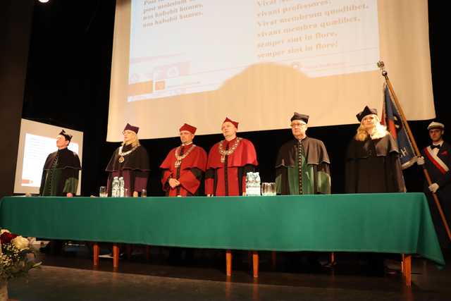 Rozpoczęcie roku akademickiego na Politechnice Wrocławskiej w Wałbrzychu