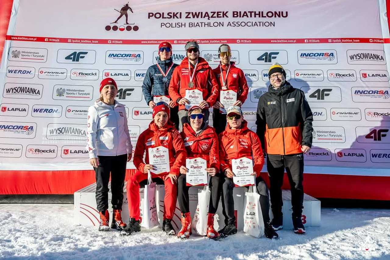 [FOTO] Sukcesy zawodników z Czarnego Boru na zawodach biathlonowych w Jakuszycach