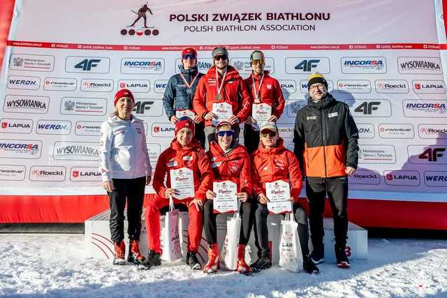 [FOTO] Sukcesy zawodników z Czarnego Boru na zawodach biathlonowych w Jakuszycach