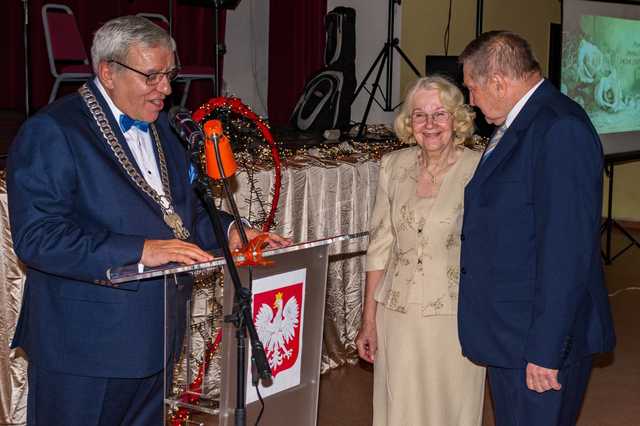 [FOTO] Pary z gminy Mieroszów świętowały jubileusze długoletniego pożycia małżeńskiego