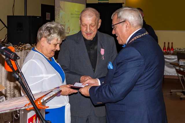 [FOTO] Pary z gminy Mieroszów świętowały jubileusze długoletniego pożycia małżeńskiego