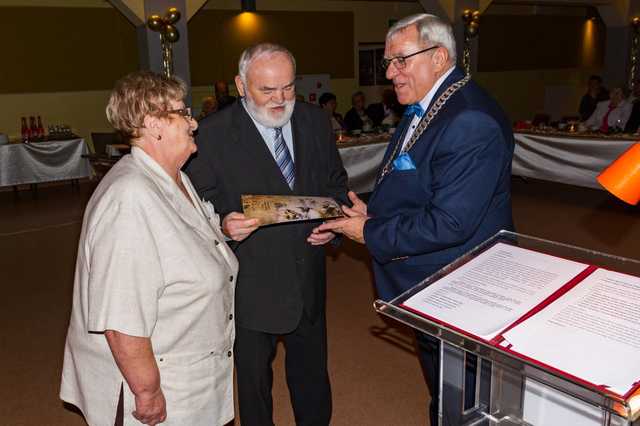 [FOTO] Pary z gminy Mieroszów świętowały jubileusze długoletniego pożycia małżeńskiego