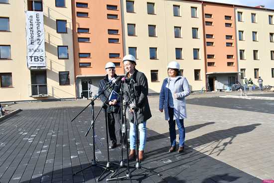 [WIDEO/FOTO/WIZUALIZACJE] Nowoczesne mieszkania na wynajem w Jedlinie-Zdroju coraz bliżej. Postępuja inwestycja TBS