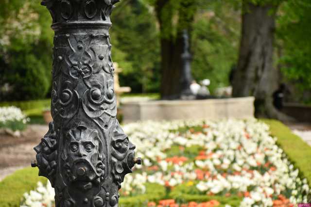 [FOTO] Fontanny w ogrodach Zamku Książ doczekały się modernizacji. Odtworzono także zabytkowe rzeźby