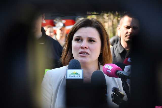 [WIDEO/FOTO] Oficjalne przekazanie wozu strażackiego dla OSP Jedlina-Zdrój