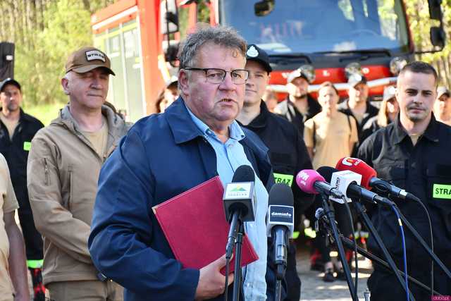 [WIDEO/FOTO] Oficjalne przekazanie wozu strażackiego dla OSP Jedlina-Zdrój