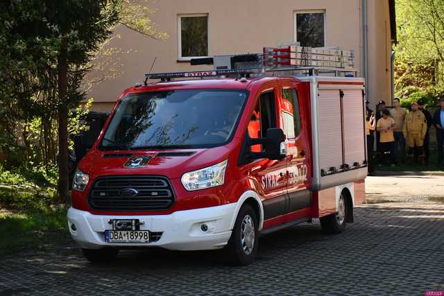 [WIDEO/FOTO] Oficjalne przekazanie wozu strażackiego dla OSP Jedlina-Zdrój
