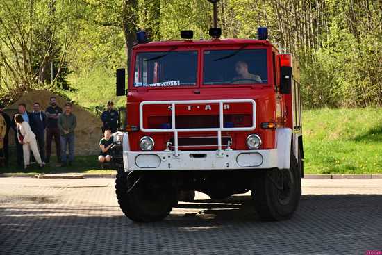 [WIDEO/FOTO] Oficjalne przekazanie wozu strażackiego dla OSP Jedlina-Zdrój