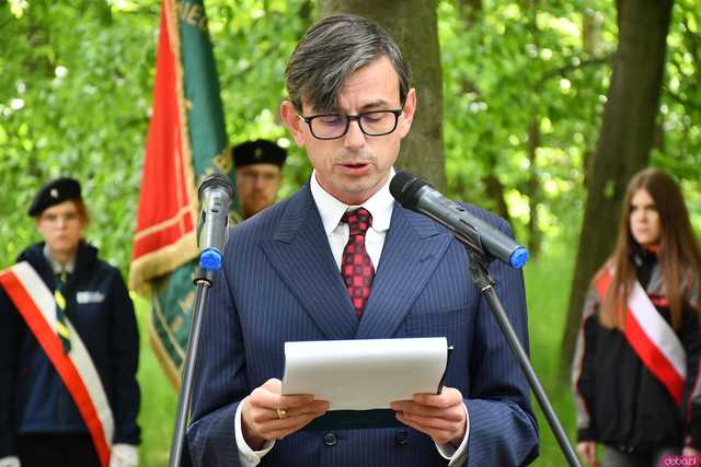[WIDEO/FOTO] Przy Zamku Książ obchodzili 80. rocznicę zakończenia II wojny światowej