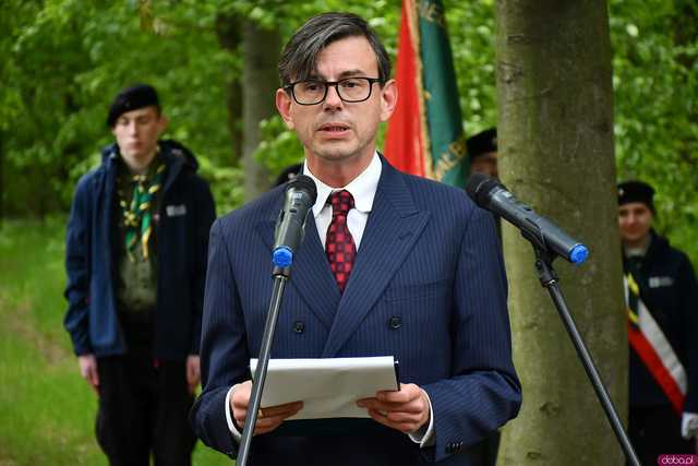[WIDEO/FOTO] Przy Zamku Książ obchodzili 80. rocznicę zakończenia II wojny światowej