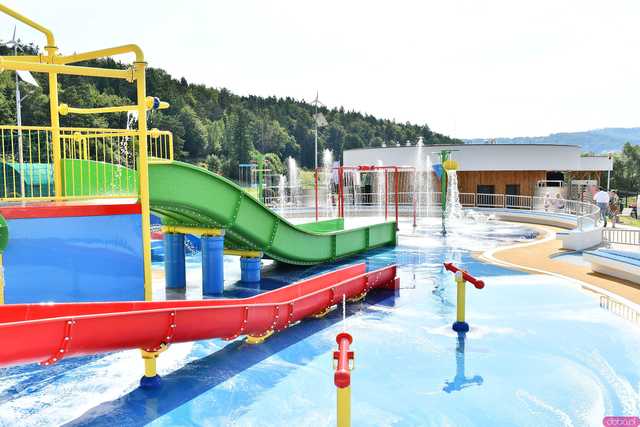 [FOTO] Otwarto nowy park wodny w Jedlinie-Zdroju! Atrakcji nie brakuje, a wstęp jest darmowy!
