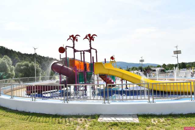 [FOTO] Otwarto nowy park wodny w Jedlinie-Zdroju! Atrakcji nie brakuje, a wstęp jest darmowy!