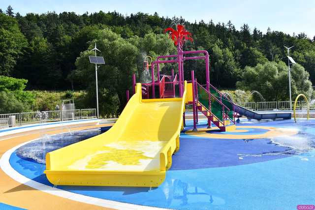 [FOTO] Otwarto nowy park wodny w Jedlinie-Zdroju! Atrakcji nie brakuje, a wstęp jest darmowy!