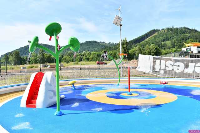 [FOTO] Otwarto nowy park wodny w Jedlinie-Zdroju! Atrakcji nie brakuje, a wstęp jest darmowy!