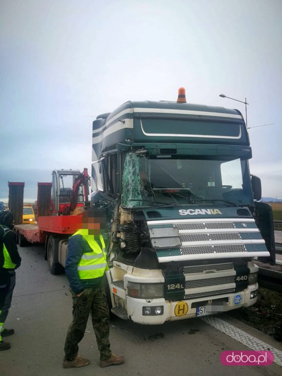 Zderzenie dwóch ciężarówek na A4 