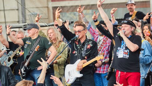 Gitarowy Rekord Guinnessa we Wrocławiu w całości online
