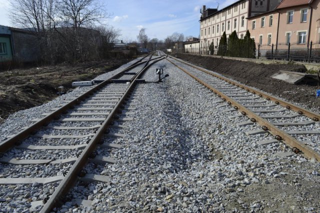 Koleją pod Ślężę - PLK szykują linię do atrakcyjnych podróży