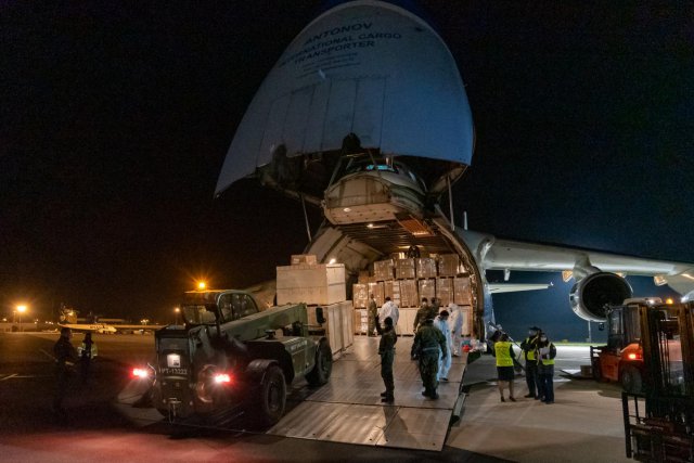 We Wrocławiu wylądował drugi AN-124 Rusłan z dostawa sprzętu medycznego