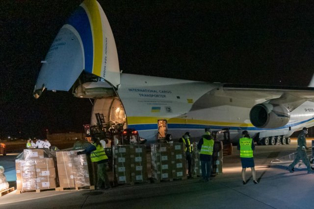 We Wrocławiu wylądował drugi AN-124 Rusłan z dostawa sprzętu medycznego