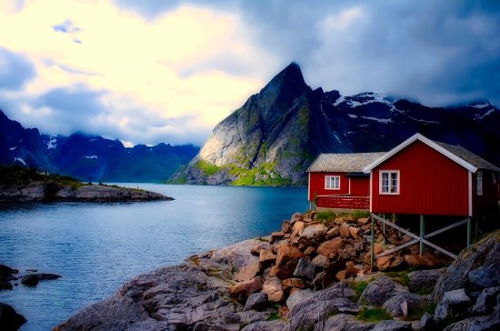 Planujesz podróż do Norwegii? Na miejscu wypożycz samochód