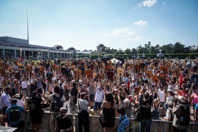 Tysiące gitarzystów zagrało „Hey Joe” we Wrocławiu
