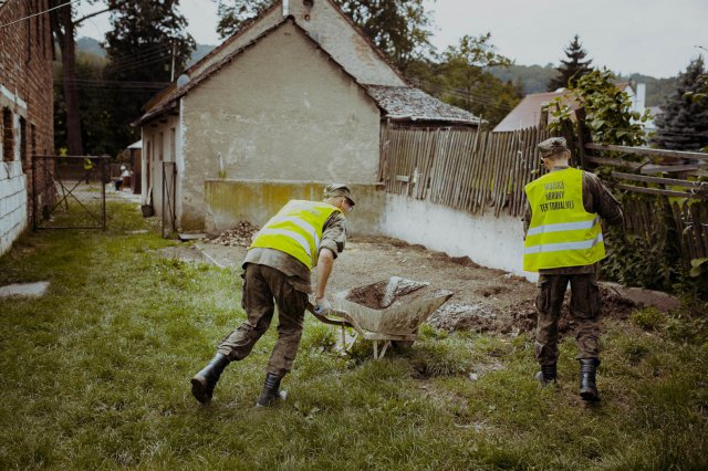 Dolnośląscy Terytorialsi wspierają mieszkańców w powiecie lwóweckim