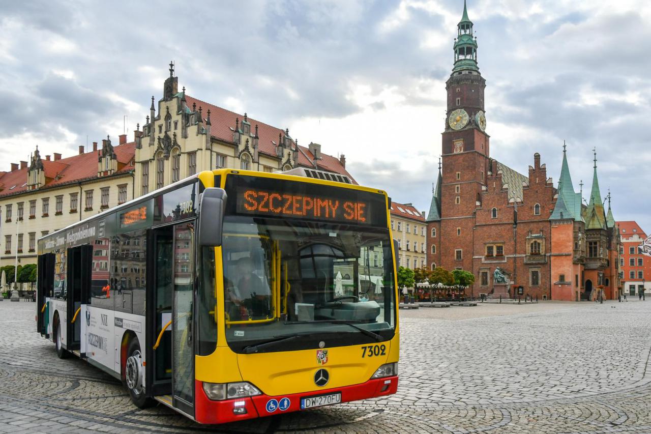 Prezes MPK Wrocław wnioskuje o zabezpieczenie SZCZEPCIObusa przez Policję
