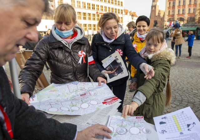 [FOTO, WIDEO] Wrocławianie świętowali niepodległość