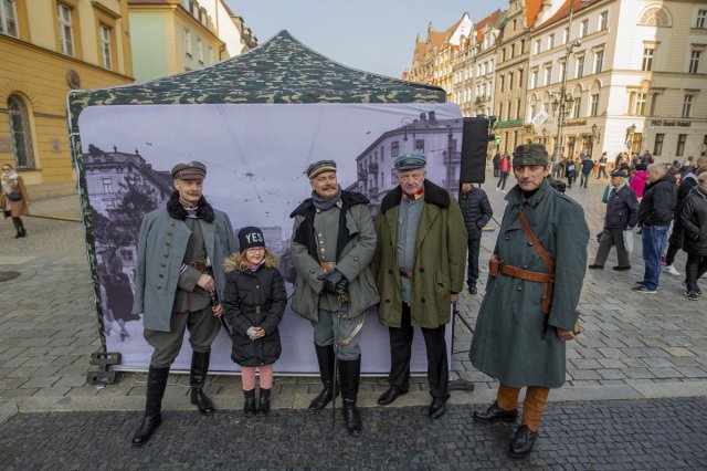 [FOTO, WIDEO] Wrocławianie świętowali niepodległość