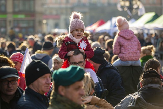 [FOTO, WIDEO] Wrocławianie świętowali niepodległość