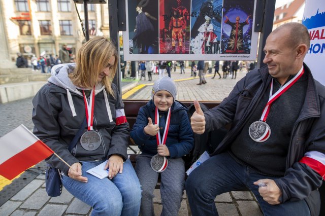 [FOTO, WIDEO] Wrocławianie świętowali niepodległość