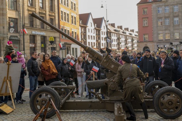 [FOTO, WIDEO] Wrocławianie świętowali niepodległość