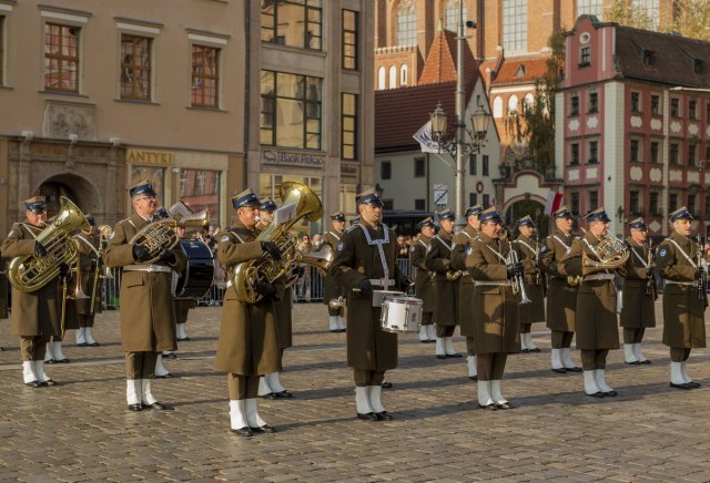 [FOTO, WIDEO] Wrocławianie świętowali niepodległość