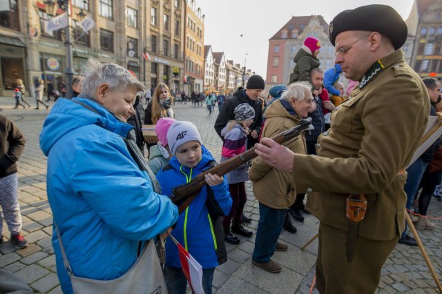 [FOTO, WIDEO] Wrocławianie świętowali niepodległość
