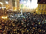 [FOTO] Wrocławianie manifestowali solidarność z Ukrainą