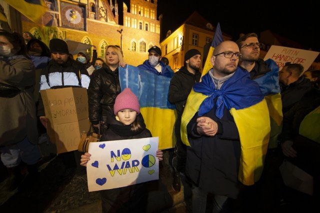 [FOTO] Wrocławianie manifestowali solidarność z Ukrainą