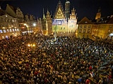 [FOTO] Wrocławianie manifestowali solidarność z Ukrainą