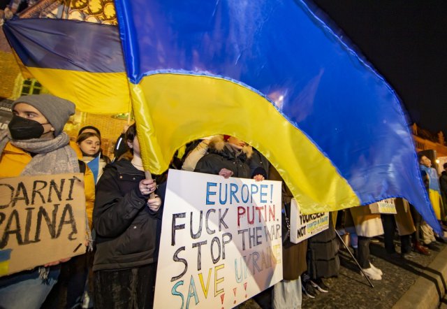 [FOTO] Wrocławianie manifestowali solidarność z Ukrainą