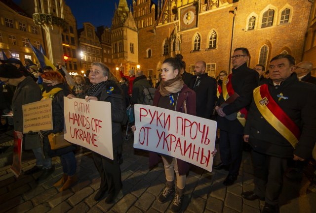 [FOTO] Wrocławianie manifestowali solidarność z Ukrainą
