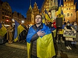 [FOTO] Wrocławianie manifestowali solidarność z Ukrainą