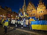 [FOTO] Wrocławianie manifestowali solidarność z Ukrainą
