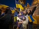 [FOTO] Wrocławianie manifestowali solidarność z Ukrainą
