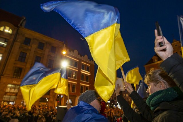 [FOTO] Wrocławianie manifestowali solidarność z Ukrainą