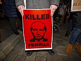 [FOTO] Wrocławianie manifestowali solidarność z Ukrainą