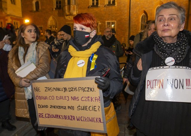 [FOTO] Wrocławianie manifestowali solidarność z Ukrainą