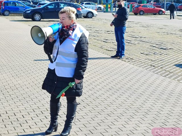 [FOTO] Przez Wrocław przeszedł marsz manifestujący prawa kobiet pracujących w Kauflandzie