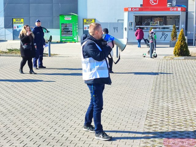 [FOTO] Przez Wrocław przeszedł marsz manifestujący prawa kobiet pracujących w Kauflandzie