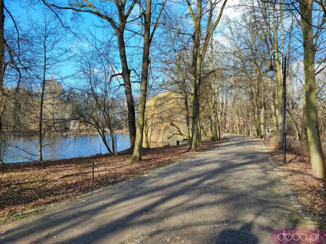 Ciekawe, mało znane miejsca Wrocławia cz. 5: Pawłowice - Pałac Kornów, park, jezioro