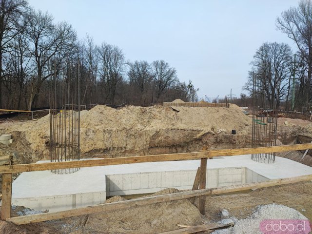 [FOTO] Budowa Alei Wielkiej Wyspy: Powstaje most nad rzeką Oławą